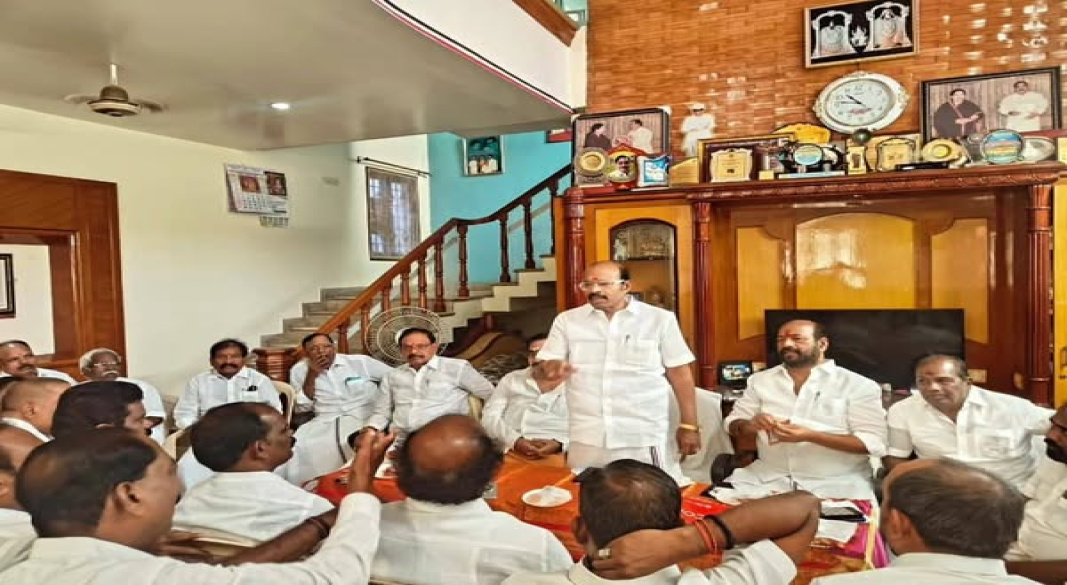 செங்கல்பட்டு மேற்கு மாவட்ட கழக நிர்வாகிகள் ஆலோசனைக் கூட்டம்
